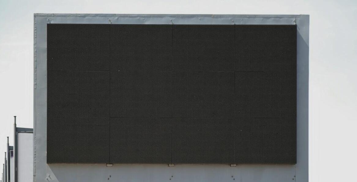 Jak dobrać LED ekran do specyficznych potrzeb miejskiej przestrzeni?