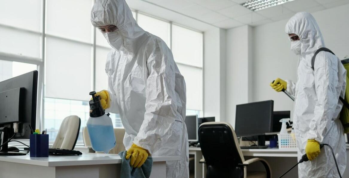 Jak bezpieczne chemiczne środki wpływają na jakość powietrza w biurze?