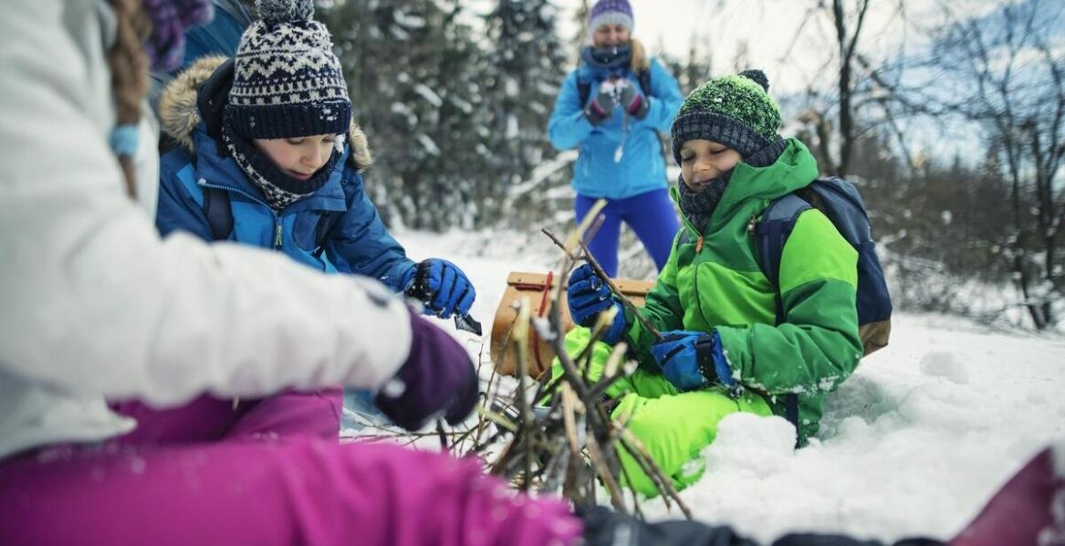 Jak nasze zimowe obozy pomagają w budowaniu samodzielności u dzieci?