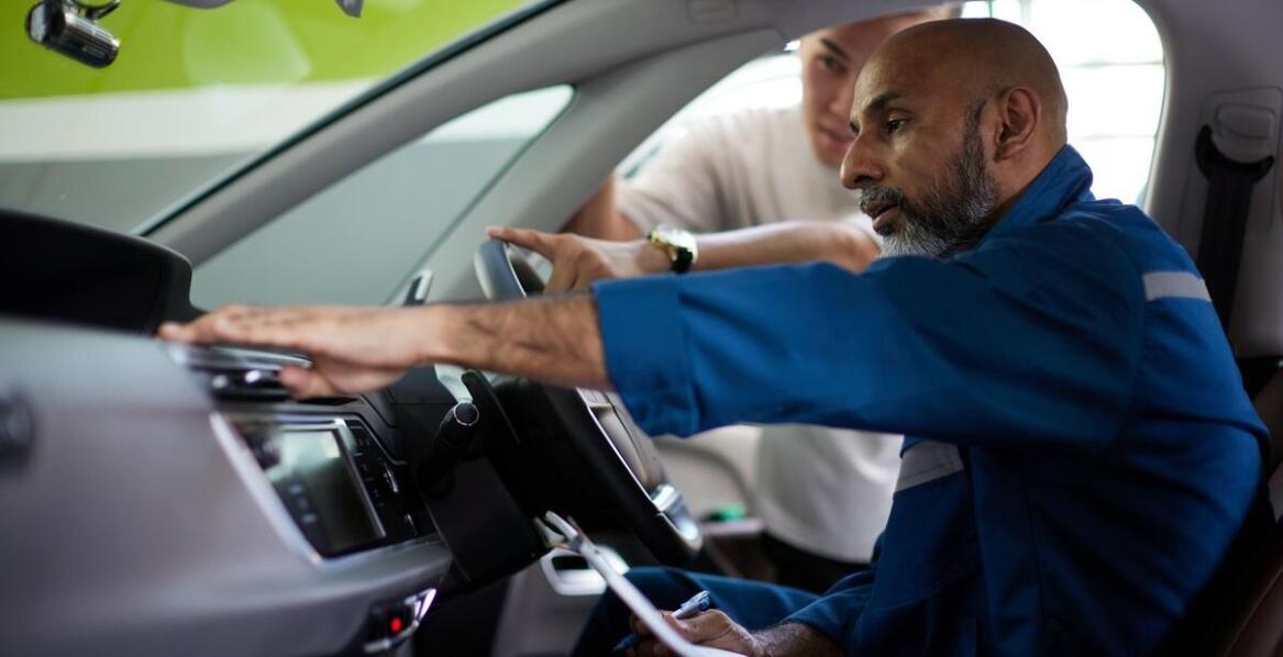 Jak doradztwo gospodarcze wspiera firmy w sytuacjach utraty karty kierowcy?