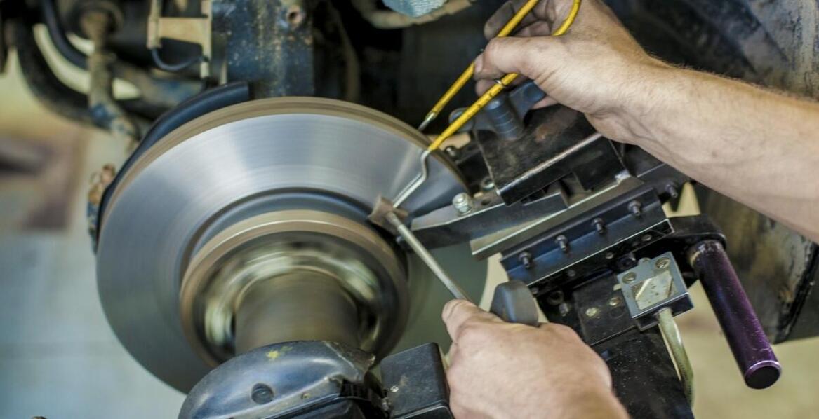 Jakie są najważniejsze techniczne aspekty regeneracji obrotowych złącz?