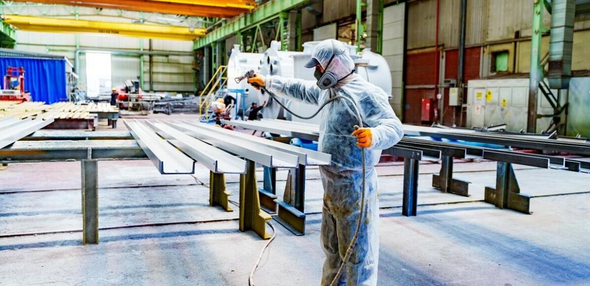 Antykorozyjne zabezpieczenia jako nieodłączny element trwałości stalowych hal.