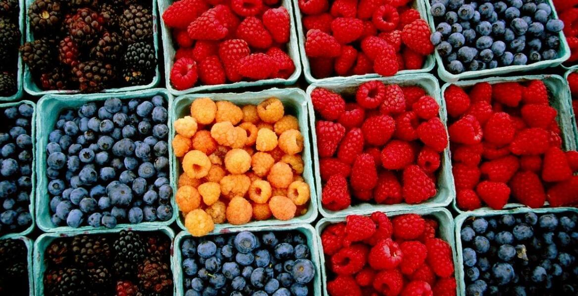 Analiza wpływu globalnych wydarzeń na rynek owoców jagodowych