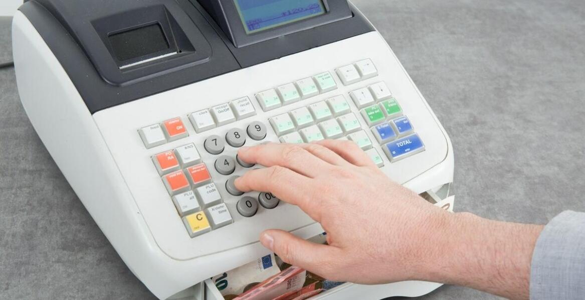 Wyrejestrowanie fiskalnej kasy – jak wpływa na działalność firmy?
