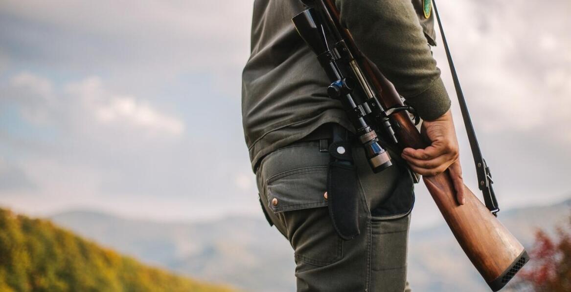 Jakie technologie są stosowane w wojskowej odzieży dla myśliwych?