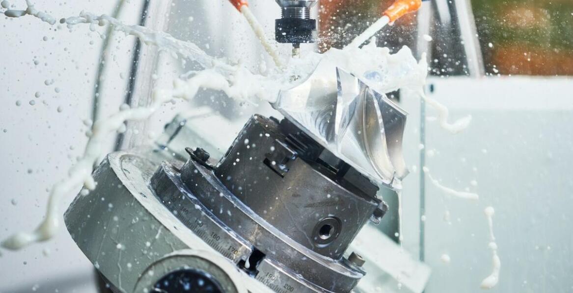 Frezowanie CNC a skomplikowane detale – wyzwania i rozwiązania