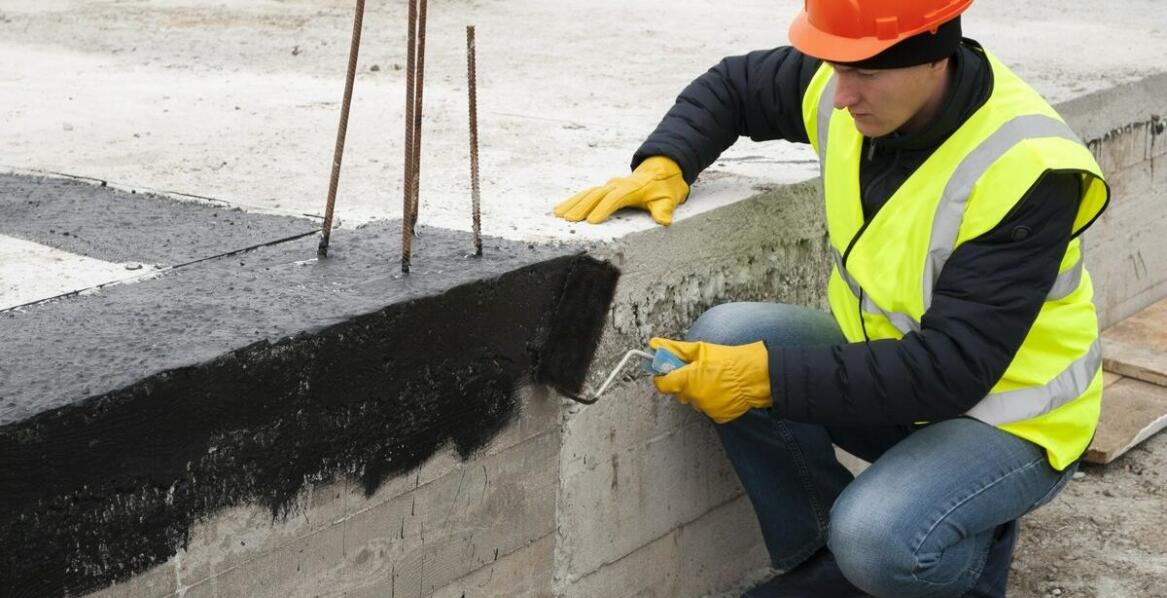 Jak uszczelnienie wpływa na żywotność betonowego zbiornika?