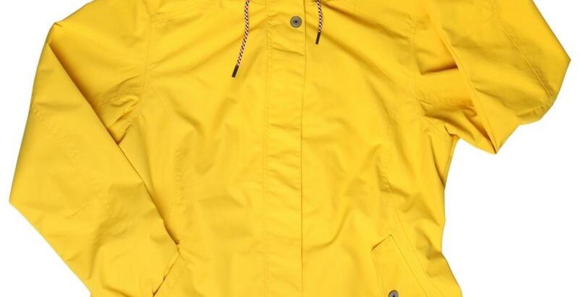 Kluczowe cechy damskich kurtek wodoszczelnych dla miłośniczek sportów wodnych