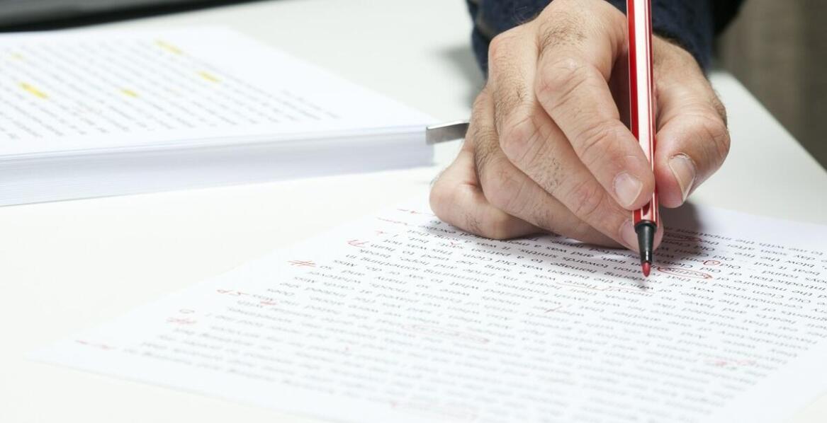 Jak szkolenie z Worda wspiera proces edycji i korekty dokumentów?