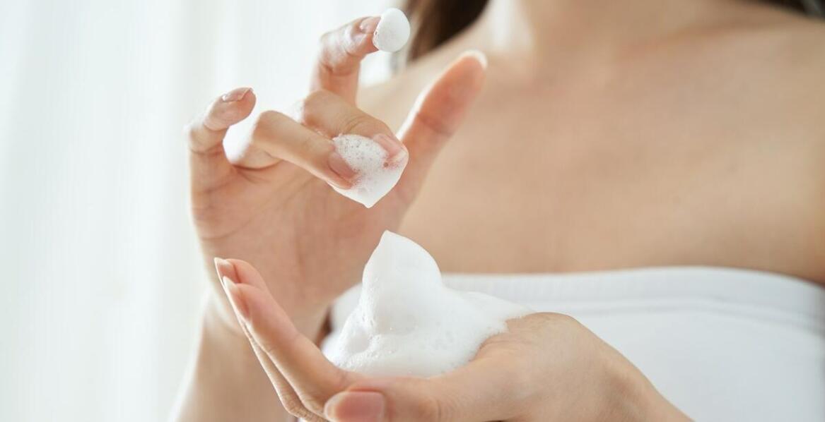 Jak mydło do rąk może wspierać regenerację skóry na dłoniach?