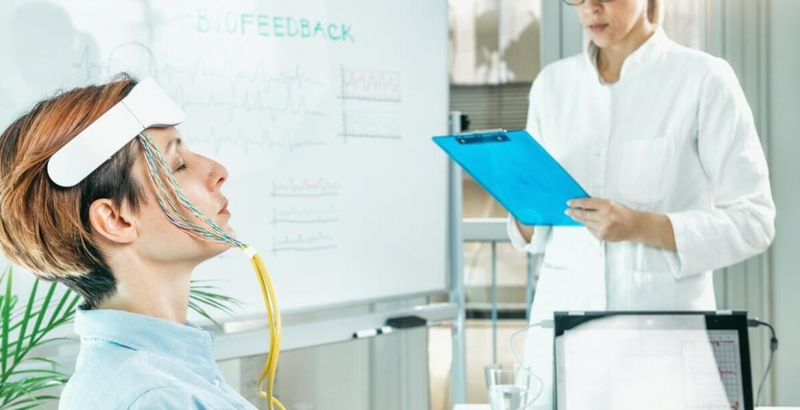 Biofeedback w kontekście zawodowego rozwoju: Kluczowe aspekty szkoleń