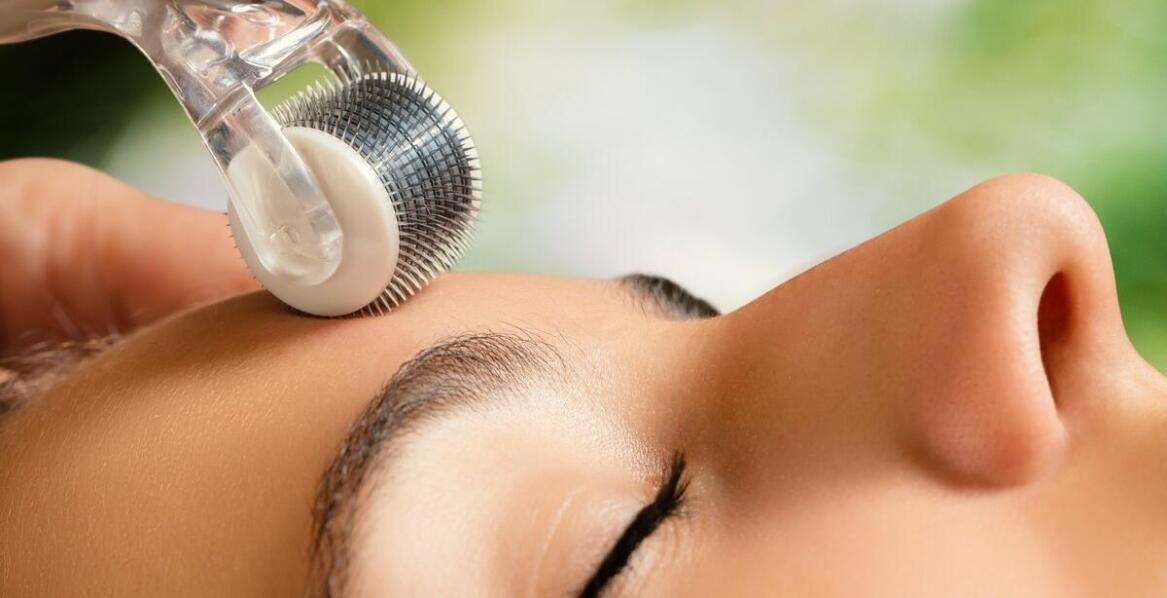 Wpływ regularnego masażu szczotką na elastyczność skóry twarzy