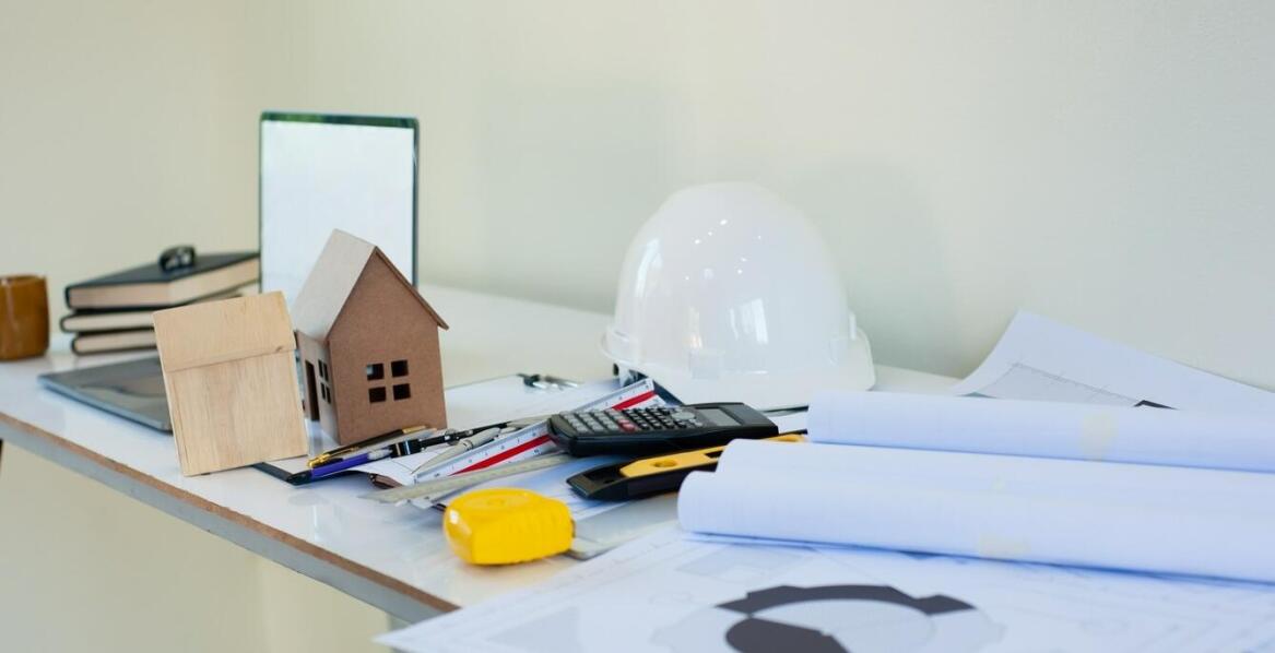 Jakie czynniki wpływają na decyzję o przyznaniu ochrony dla wzoru przemysłowego?