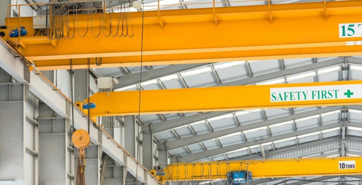 Jakie komponenty do suwnic są kluczowe w utrzymaniu efektywności?