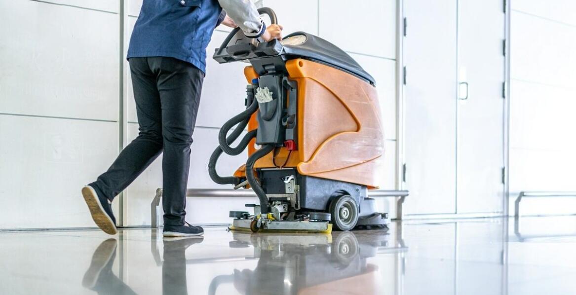 Sprzątanie wspólnot mieszkaniowych a bezpieczeństwo dla mieszkańców: co warto wiedzieć?