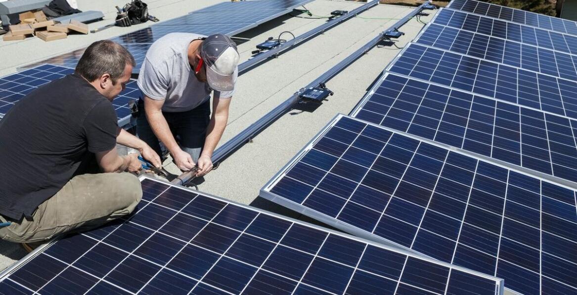 Porównanie jakości pracy różnych ekip montażowych w branży fotowoltaiki