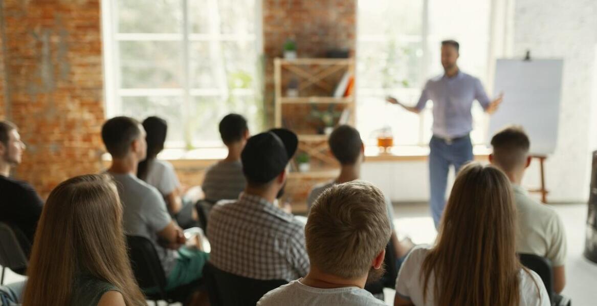 Rola wykładów o randkach w budowaniu skutecznych strategii podrywania