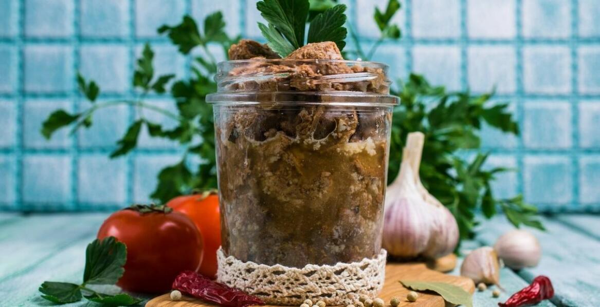 Wybór smakowego smalcu do codziennego gotowania – co warto wiedzieć?