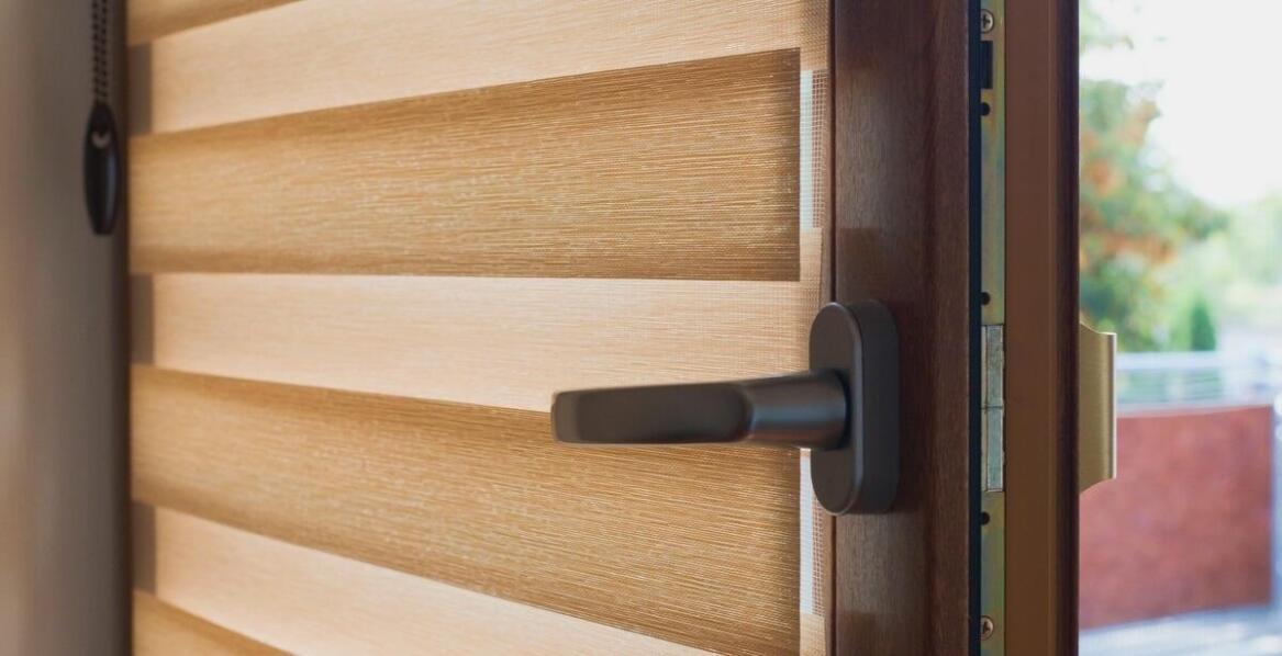Wybór odpowiednich zewnętrznych drzwi – co warto wiedzieć przed zakupem?