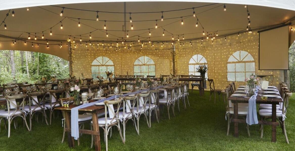 Wynajem weselnego namiotu a estetyczne kwestie – jak stworzyć wymarzony klimat?