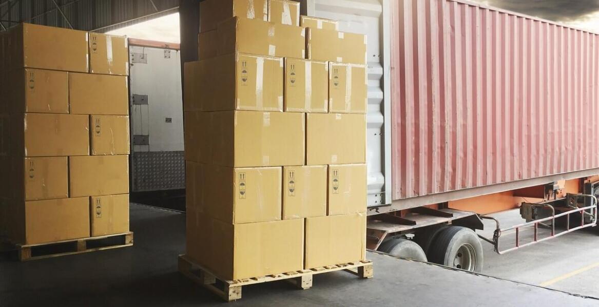 Jakie są kluczowe usługi celne dostępne dla firm eksportowych w Warszawie?