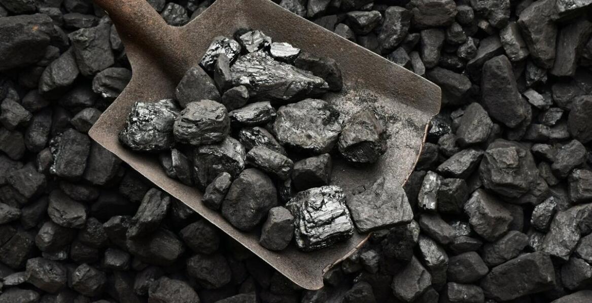 Węgiel czy ekogroszek – jaki opał wybrać dla grzewczej efektywności?