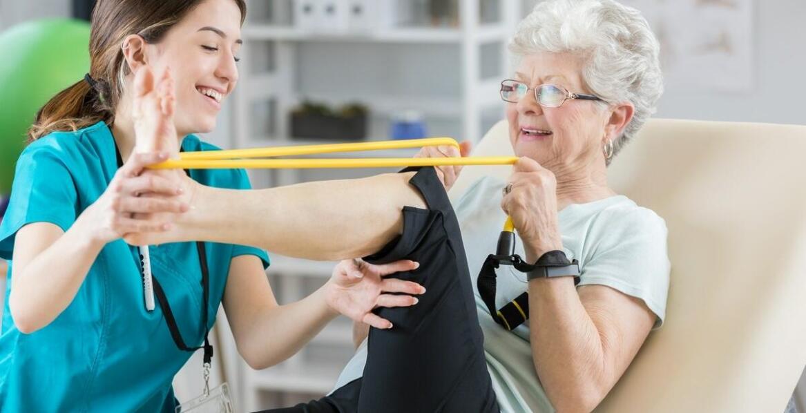Rola indywidualnie dostosowanych planów rehabilitacji w zdrowiu seniorów