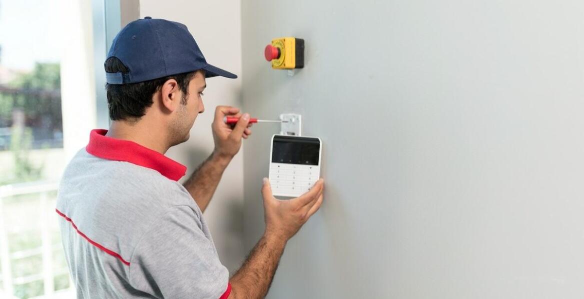 Konserwacja systemów zabezpieczeń jako element strategii ochrony dla osób