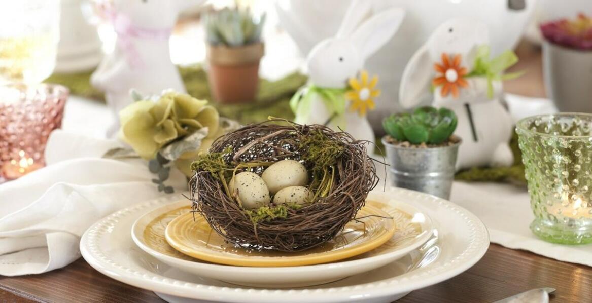 Rola dekoracyjnych dodatków w tworzeniu atmosfery wielkanocnej