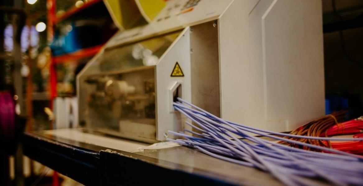 Wpływ gwarancji na elektrykę i wydruki na wybór kasetonów.