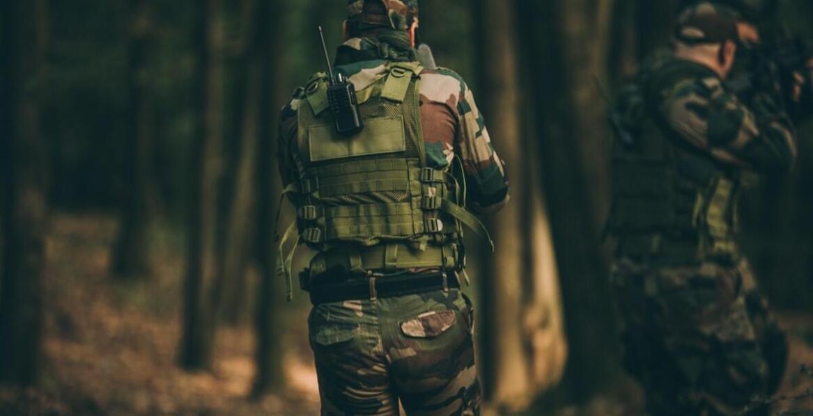 Jak wybrać odpowiedni ghillie kamuflaż do różnych środowisk?
