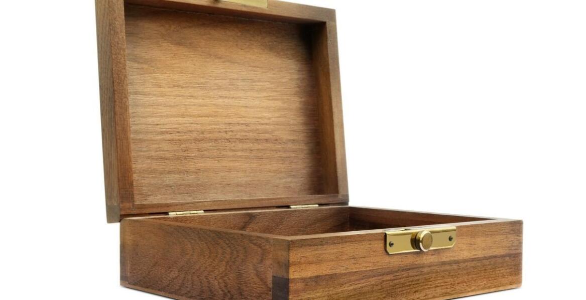 Wyjątkowe zastosowania drewnianych szkatułek w domowym wnętrzu