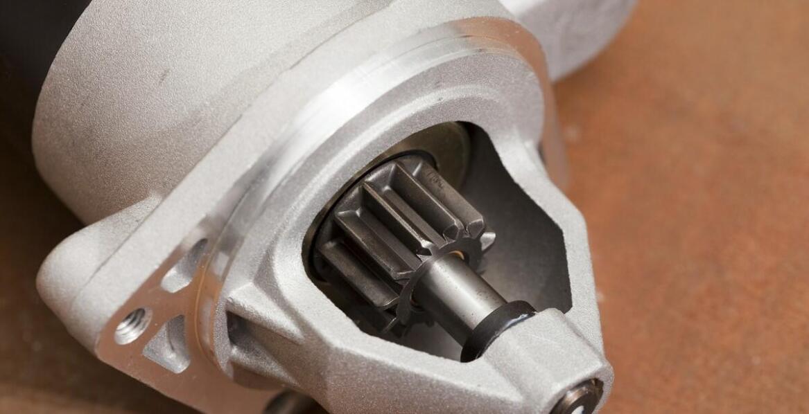 Jak żeliwne odlewy na zamówienie wpływają na efektywność przemysłowych maszyn