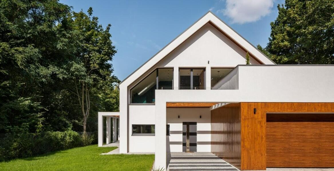 Okienne bonie elewacyjne jako element ochrony przed promieniowaniem UV