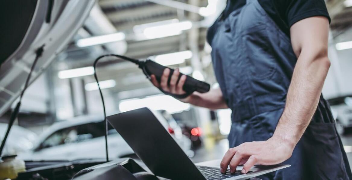 Kluczowe aspekty wyboru serwisu oferującego komputerową zaawansowaną diagnostykę