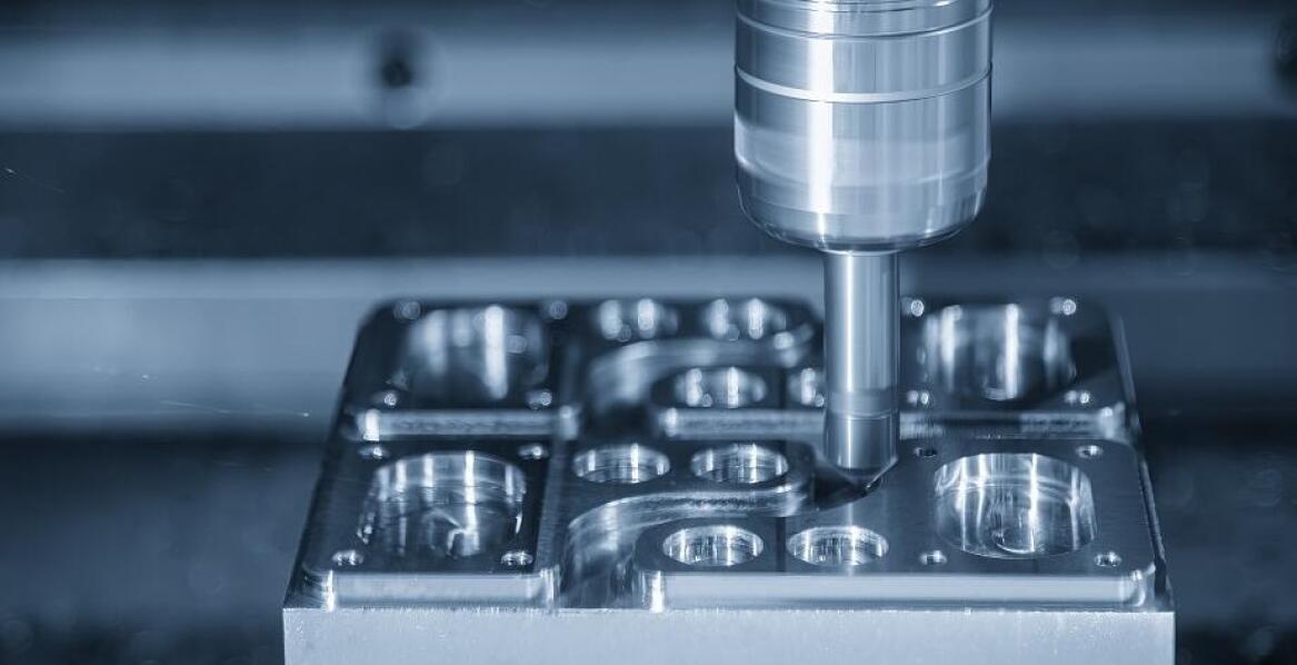 Jak frezowanie CNC przyczynia się do zmniejszenia kosztów produkcji?