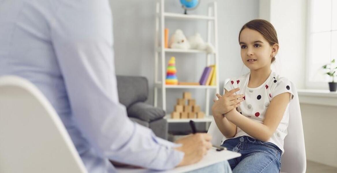 Psychoterapia dla dzieci: kluczowe korzyści i metody pracy