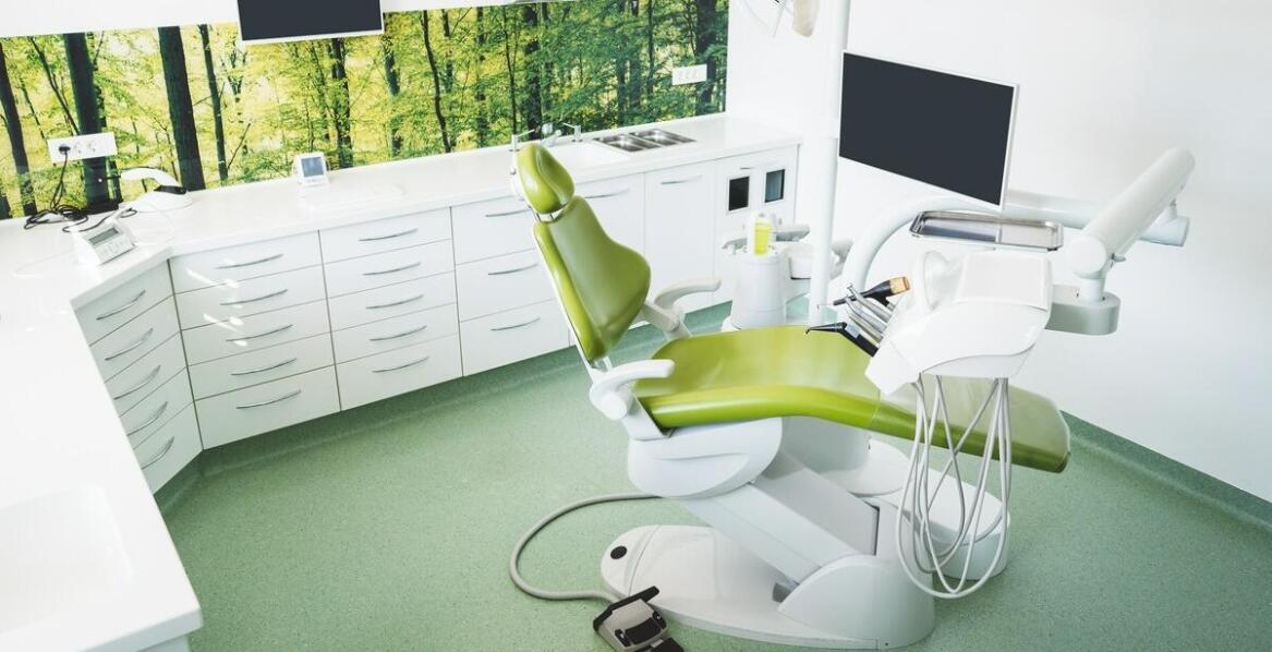 Unit dentystyczny – jak dostosować go do potrzeb specjalistycznych zabiegów?
