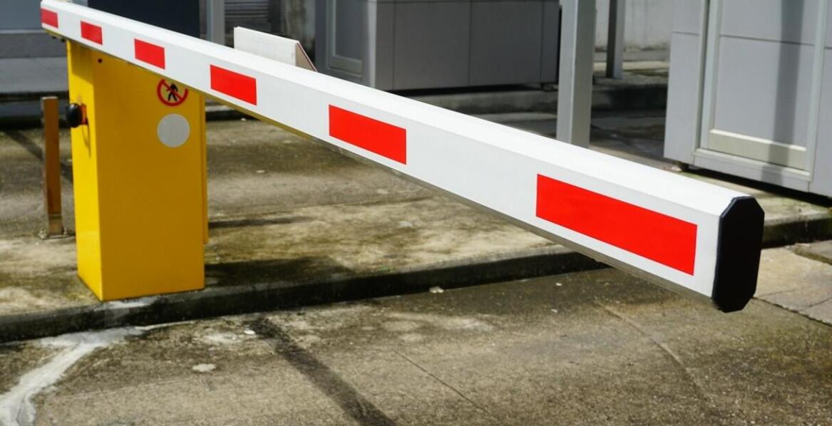 Znaczenie szlabanów w zarządzaniu bezpieczeństwem na parkingach