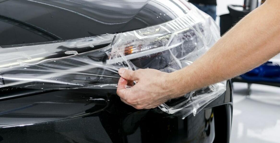 Wpływ odpowiedniego pakowania na bezpieczeństwo samochodowej maski w transporcie