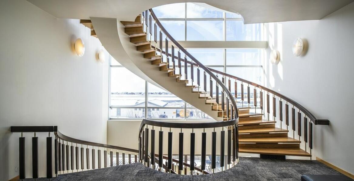 How do fit-out and refurbishment in Cracow affect interior aesthetics?