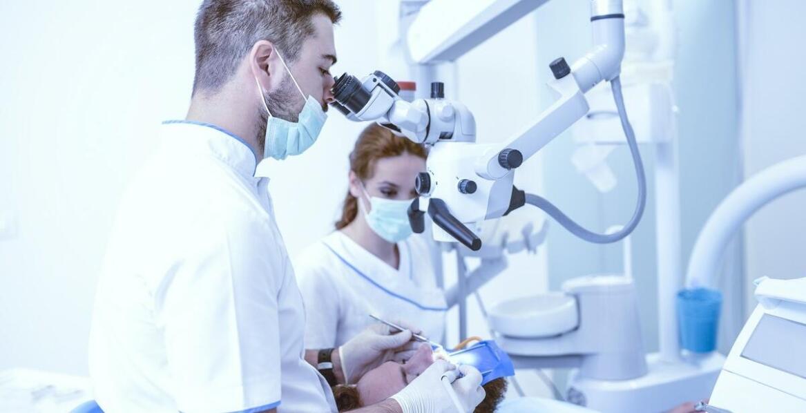 Skuteczność leczenia kanałowego: jak nowoczesne metody zwiększają szanse na powodzenie
