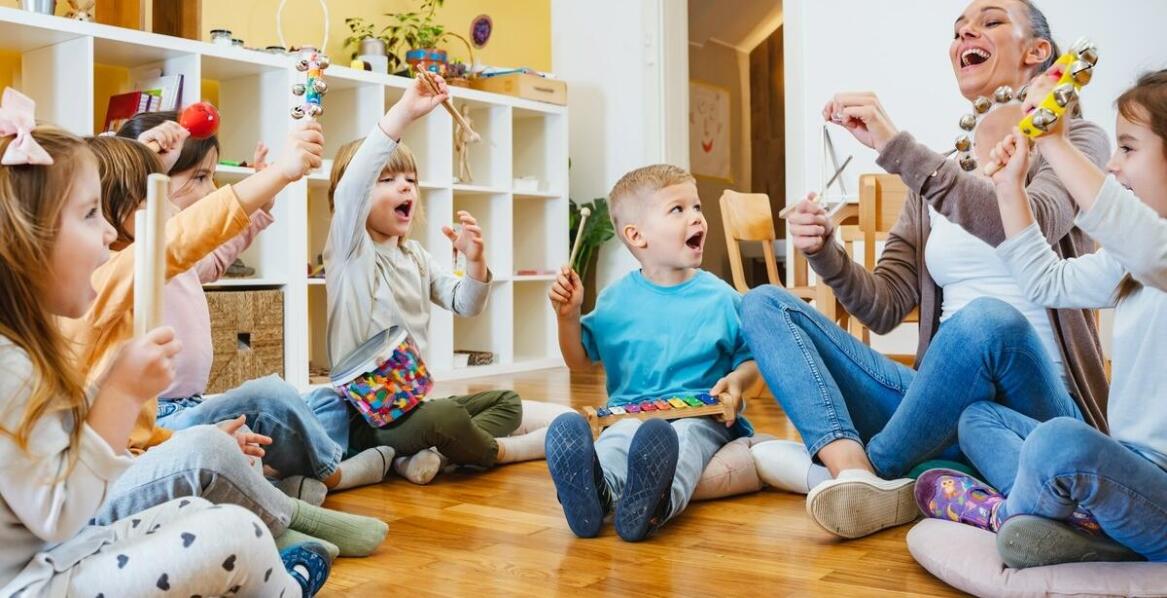 Jak umuzykalniające zajęcia wpływają na emocjonalny rozwój dzieci?