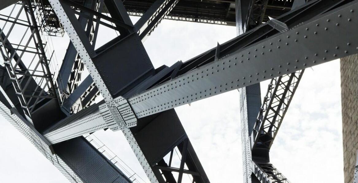 Stähle für Behälter und Industrieanlagen – Sicherheit unter anspruchsvollen Bedingungen