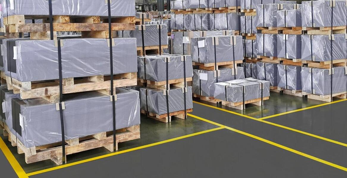 What Properties Should Industrial Heavy-Duty Mats Have?