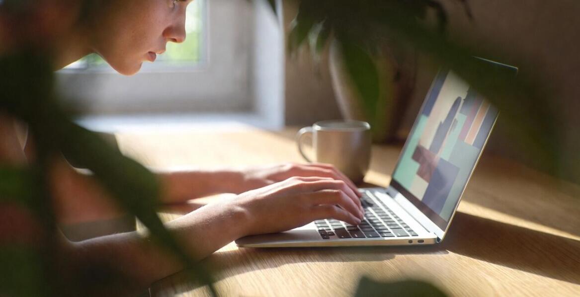 Czy laptop z Core i3 wystarczy do domu, szkoły i pracy zdalnej w 2026 roku